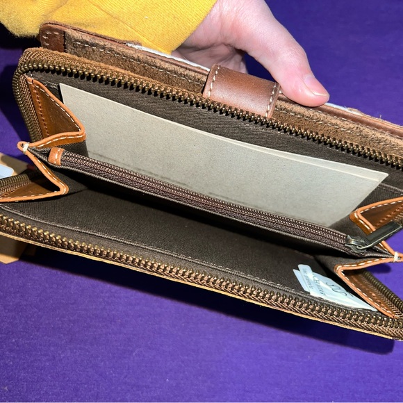 STS Wallet - Picture 3 of 3